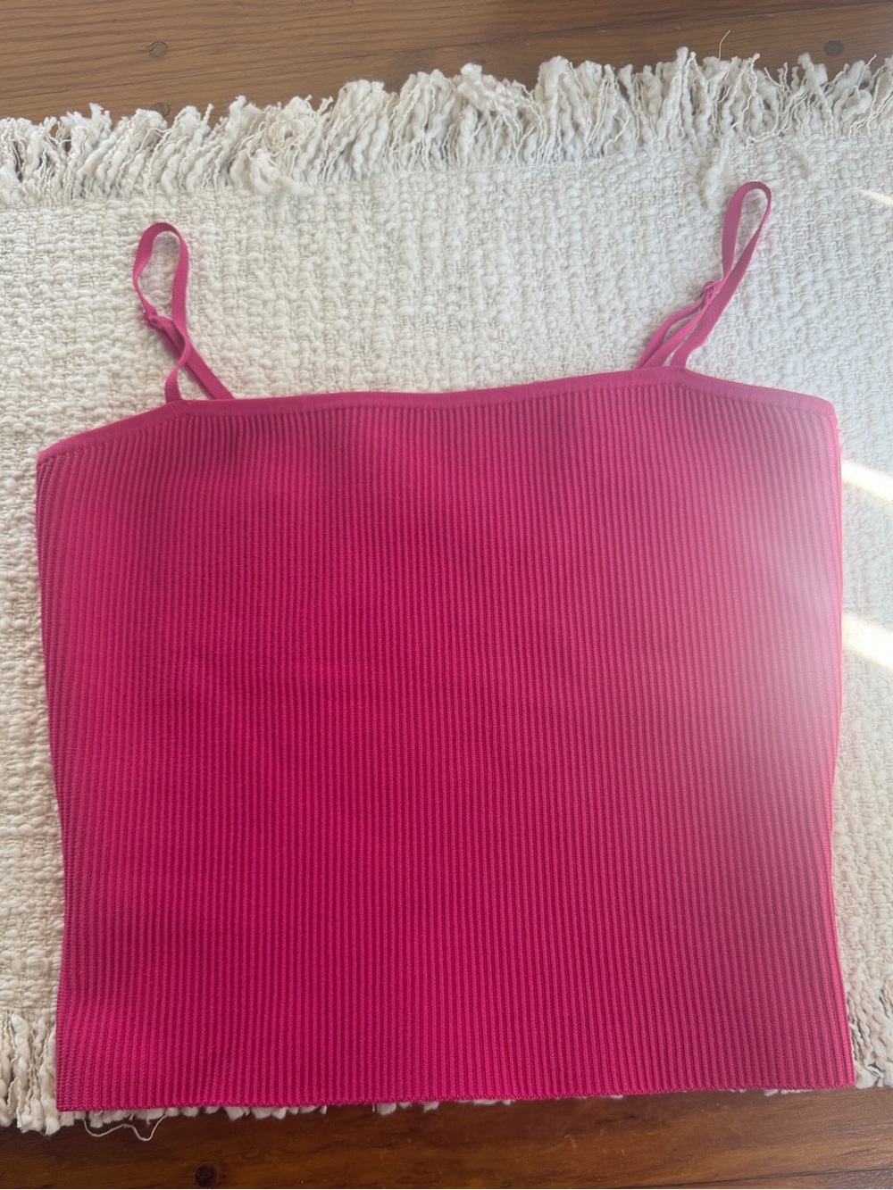 Babaton Fuchsia Ribbed Spaghetti Strap Camisole size large !